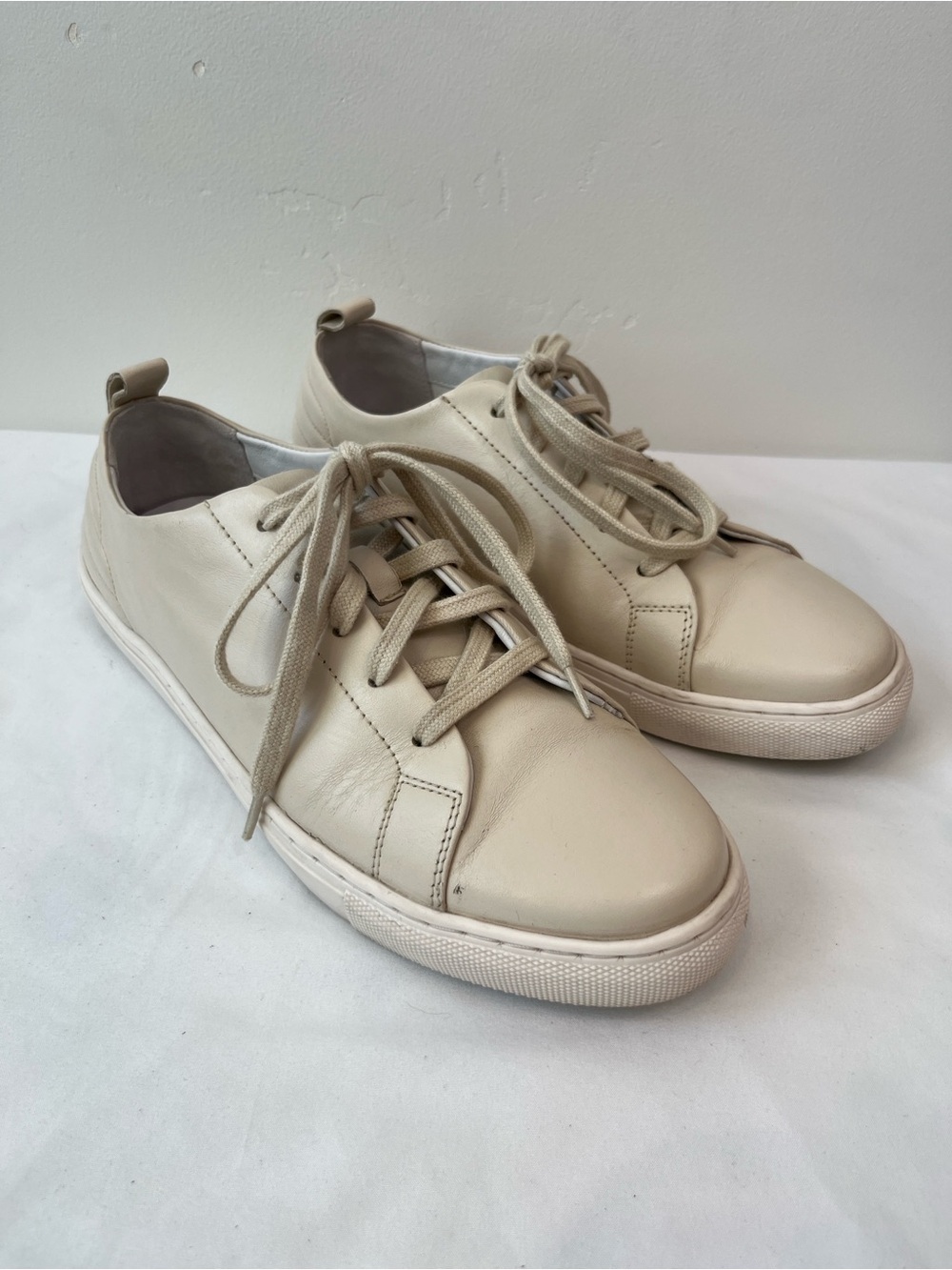 Seychelles Deviate Off White Leather Minimalist Lace Up Sneakers Size 9.5⁠
